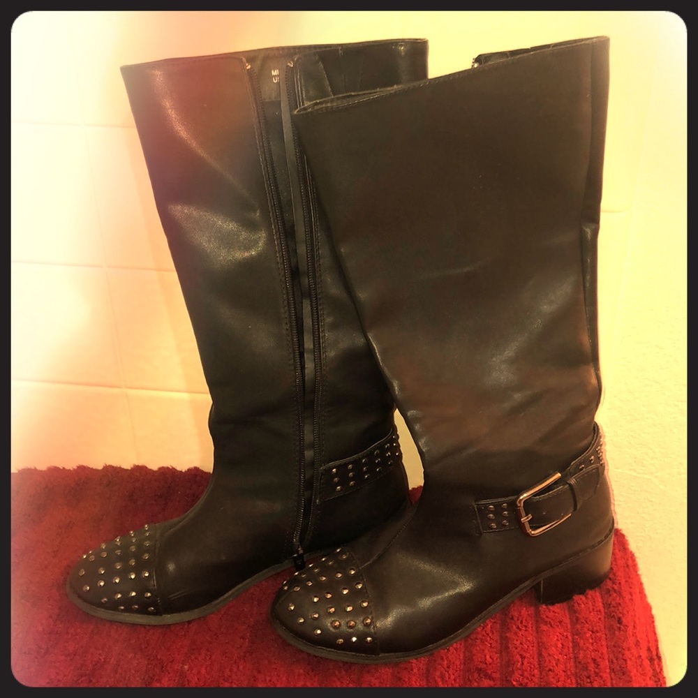 Black Boots
